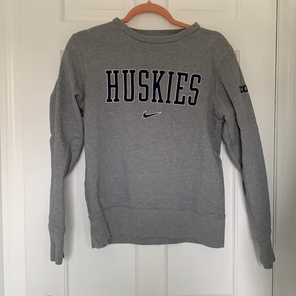 BRAND NEW UConn Crewneck!